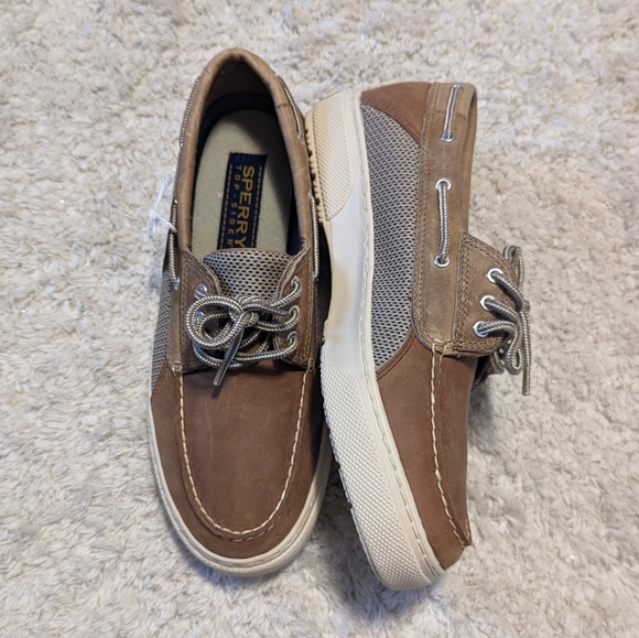 New Sperrys - Picture 1 of 2